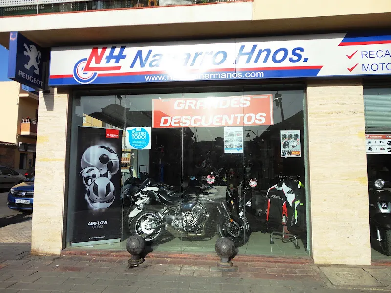 Navarro Hermanos - Ciudad Jardín - Tienda de motocicletas en Málaga - foto 2