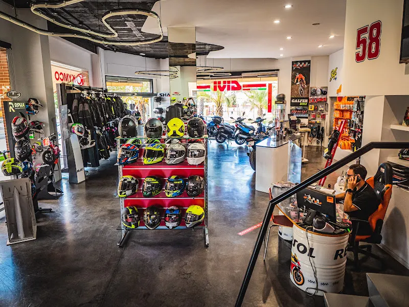 Motogas Recambios, Accesorios y Boutique para la Moto y el Motorista - Elche