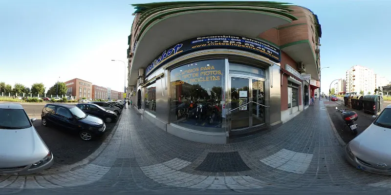 Recambios MOTOSHOP - Tienda de repuestos para motos en Badajoz - foto 2