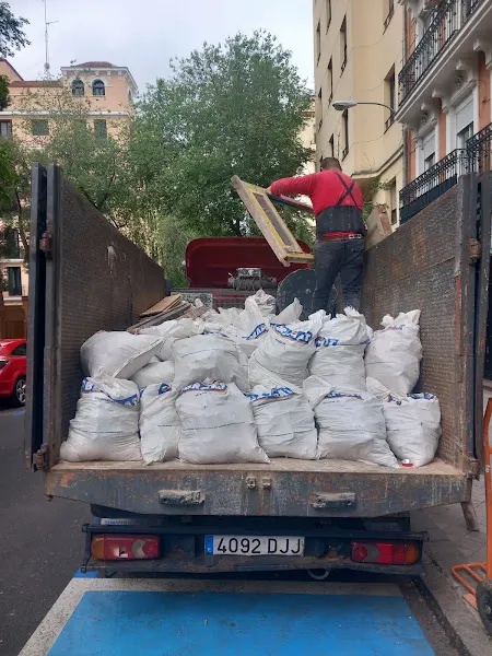 Chatarrero isidoro - Punto de recolección de reciclables en Leganés