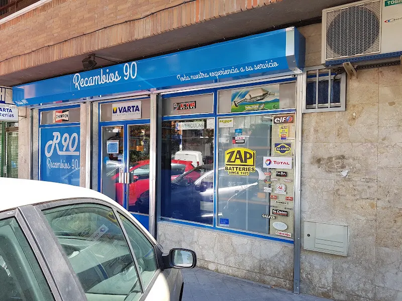 Recambios 90 - Proveedor de repuestos de carrocería de automóviles en Madrid - foto 2