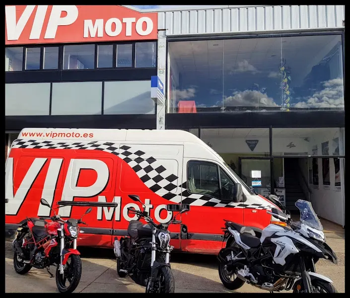 VIP MOTO PALENCIA | Concesionario de Motos Honda Kawasaki Suzuki Voge Yamaha | Ropa Accesorios Recambios Motos | Taller Motos - Palencia