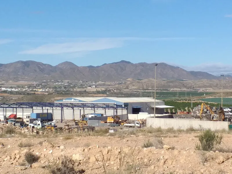 RECICLAJES MUÑOZ SL - Desguace en Cuevas del Almanzora - foto 2