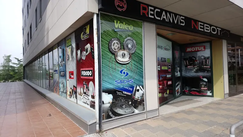Recanvis Nebot - Tienda de repuestos para automóviles en Sabadell - foto 2