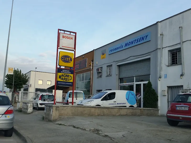 Recanvis Montseny SL - Tienda de repuestos para automóviles en Vic - foto 2