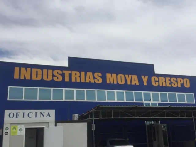 Industrias Moya y Crespo - Chatarrería y Desguace - Illescas