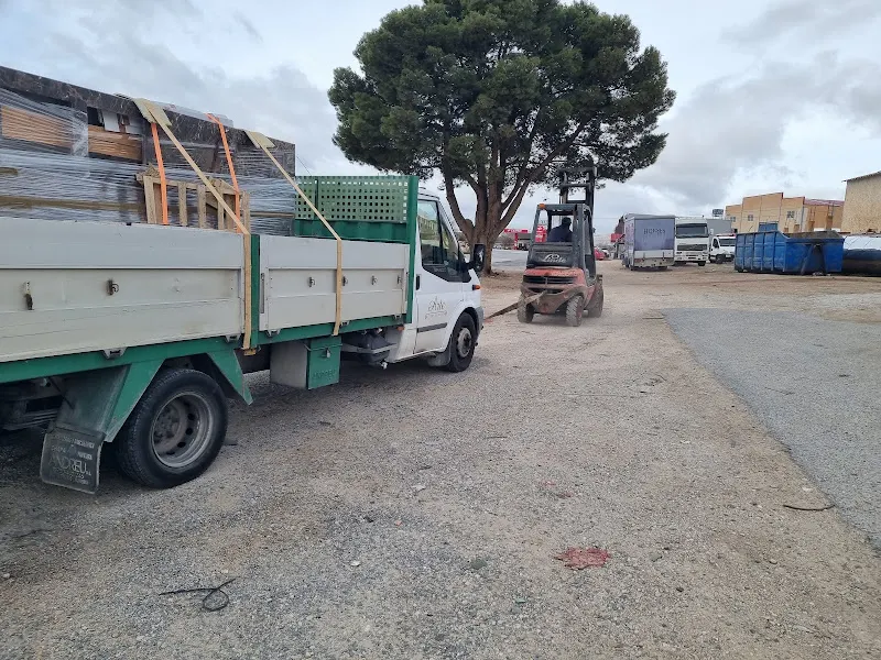 Lorente Lázaro - Desguace en Guadix - foto 2