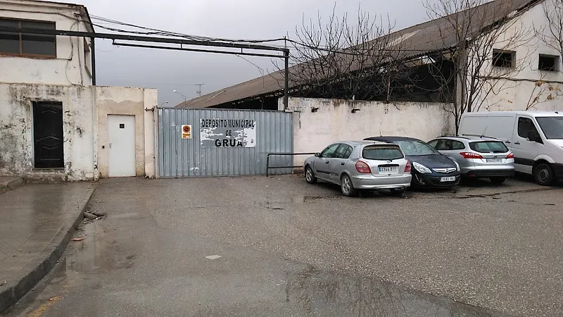 Depósito Municipal de Grúa - Desguace en Granada - foto 2