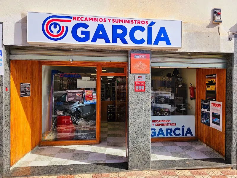 RECAMBIOS Y SUMINISTROS GARCIA - Tienda de repuestos de automóviles usados en Motril - foto 2