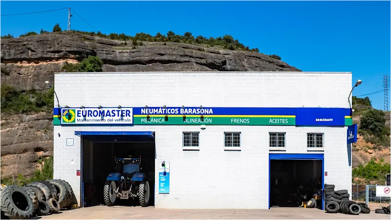 Neumáticos Barasona - Taller de reparación de automóviles en Barbastro - foto 2