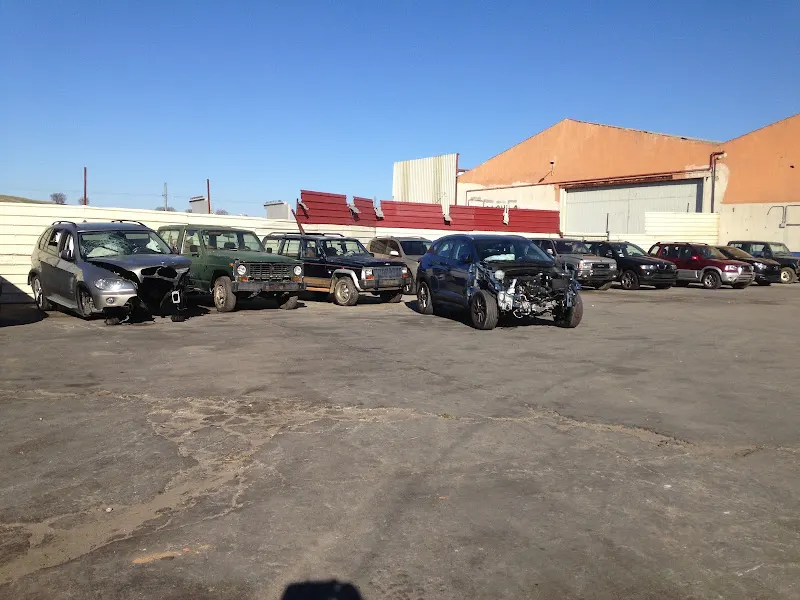 Autodesguaces de Miguel - Desguace en Pinto - foto 2
