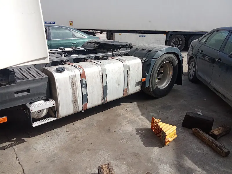 Todo Truck Carillo - Desguace en Archena - foto 2