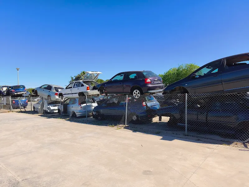 Auto desguaces Benacazón - Desguace en Mairena del Aljarafe - foto 2