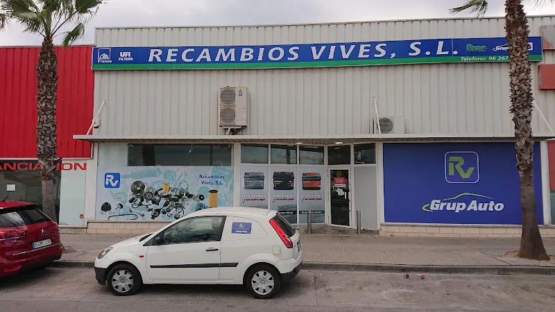 Recambios Vives SL - Tienda de repuestos para automóviles en Sagunto - foto 2