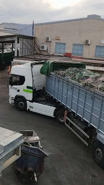 Hnos López Medio Ambiente y Reciclajes - Centro de reciclaje en Málaga - foto 2