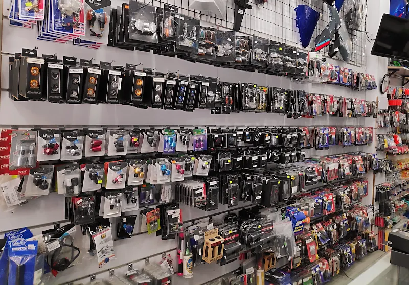 Motorepuestos Salo - Tienda de repuestos para motos en Las Palmas de Gran Canaria - foto 3