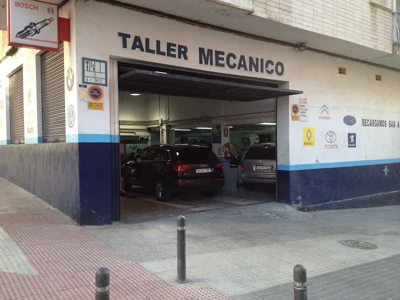 AUTO-RECAMBIOS BENIDORM S.L. - Taller de reparación de automóviles en Benidorm - foto 2