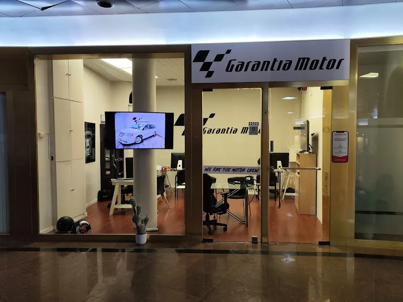 Garantía Motor - Tienda de vehículos de segunda mano y de ocasión en Boadilla del Monte - foto 2
