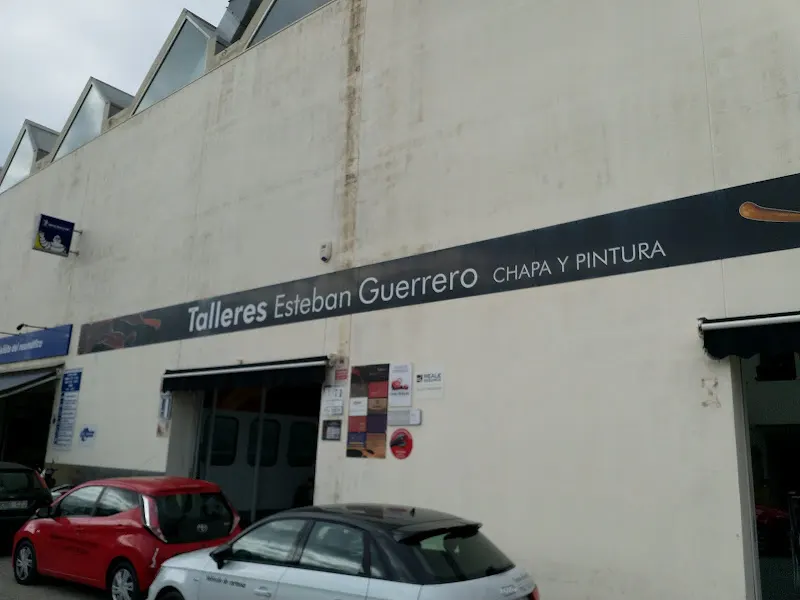 Talleres Esteban Guerrero - Taller de chapa y pintura en Cádiz - foto 2