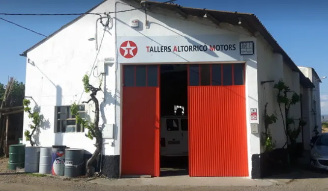 DESGUACE ALTORRICO MOTORS - Tienda de piezas de automóvil en Binefar - foto 2
