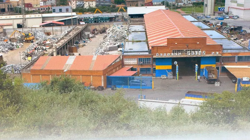 Metales Pelaz - Chatarrería en Erandio - foto 2
