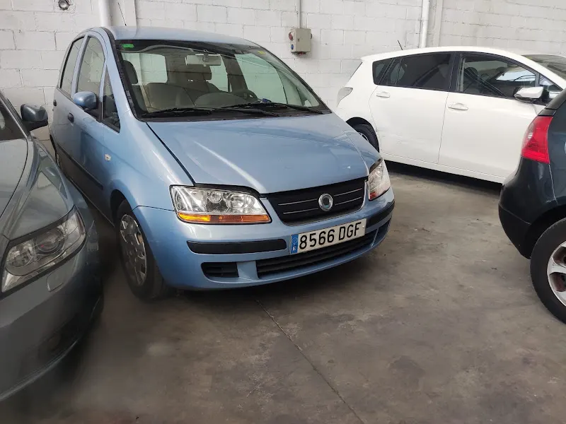 DCCoches – Coches Segunda Mano Vic - Concesionario de automóviles en Vic - foto 2