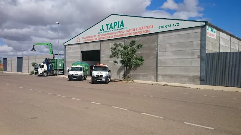 DESGUACES Y RECUPERACIONES J.TAPIA - Servicio de gestión de residuos en Don Benito - foto 2