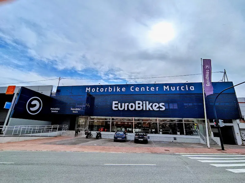 Tienda y Taller de Reparación Motos EuroBikes en Murcia - Tienda de repuestos para motos en Murcia - foto 2