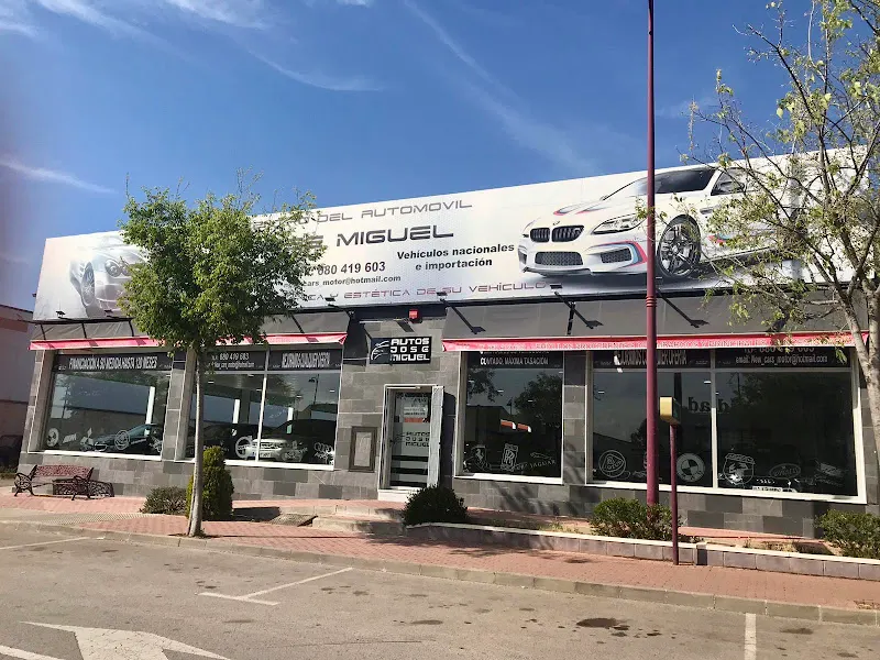 Centro del automóvil José Miguel - Tienda de vehículos de segunda mano y de ocasión en Linares - foto 2