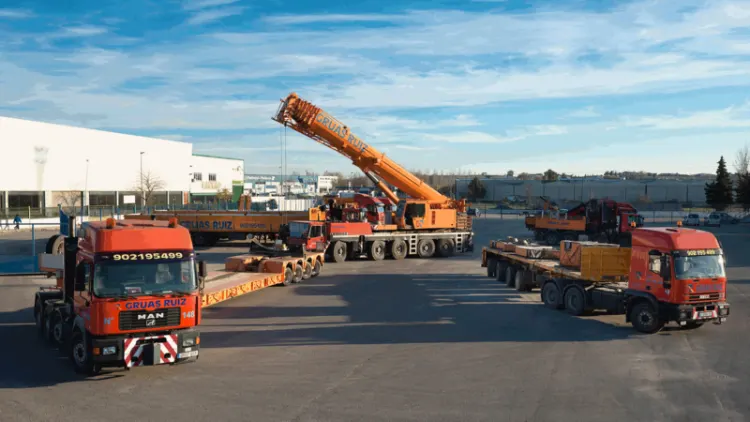GRUAS RUIZ - Agencia de alquiler de grúas en Úbeda - foto 2