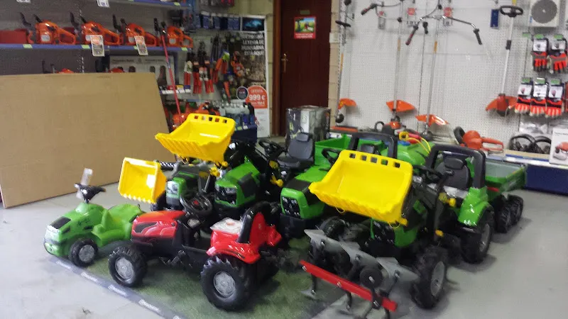 MAQUINARIA AGRICOLA CARIÑANOS SA - Servicio agrícola en Salvatierra - foto 2