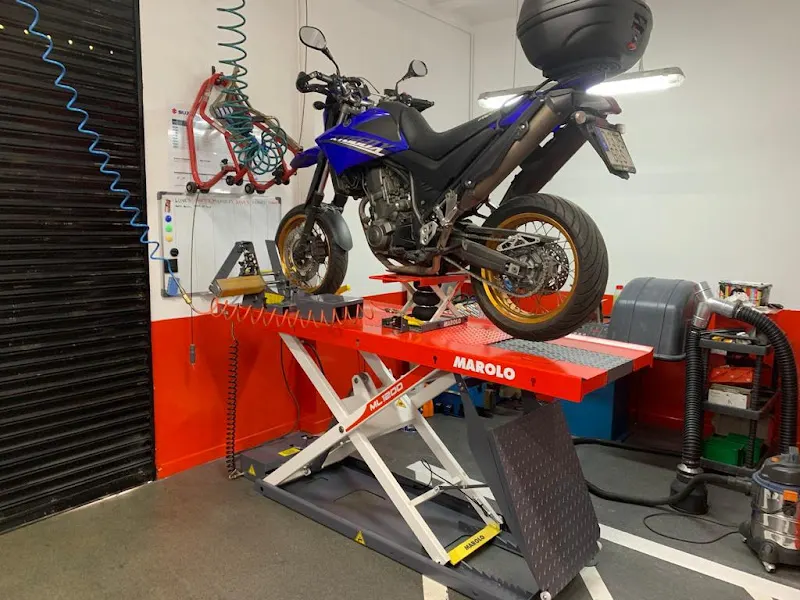 PAK MOTO - Taller de reparación de motos en Barcelona - foto 2