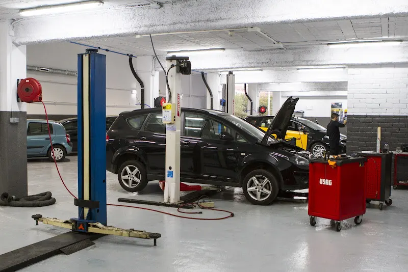 Auto Garrofers - Taller mecánico en Barcelona - foto 2