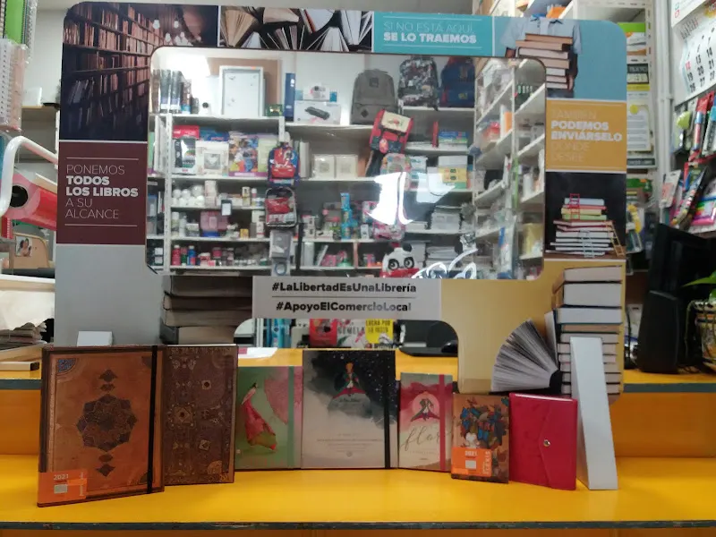 Libreria Papeleria Reciclados Don Reciclón - Librería en Sevilla - foto 2