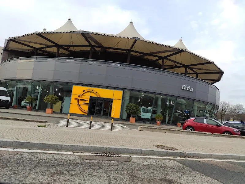 Opel Automares - Distribuidor de Opel en Sevilla - foto 3